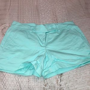 Women’s Vineyard Vines Seafoam Green Shorts!